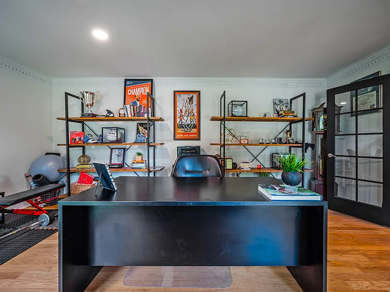 6616 Valley Dr — Photo 9