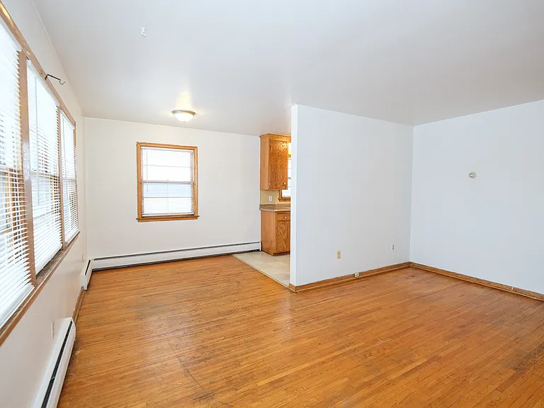 Tudor Terrace — Photo 19