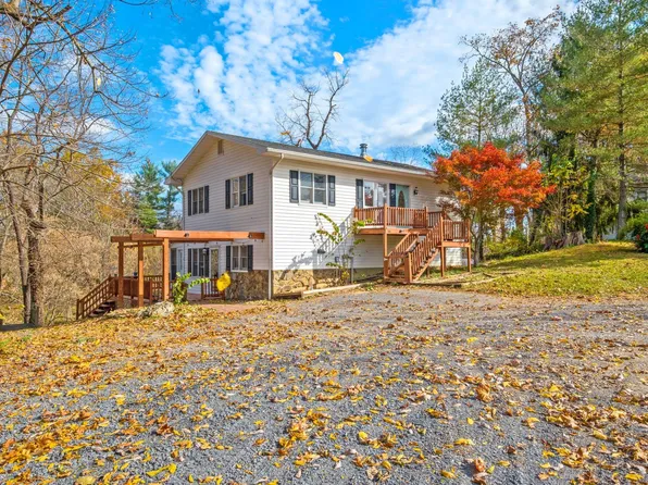 66 Samuel Bears Rd, Weyers Cave, VA 24486