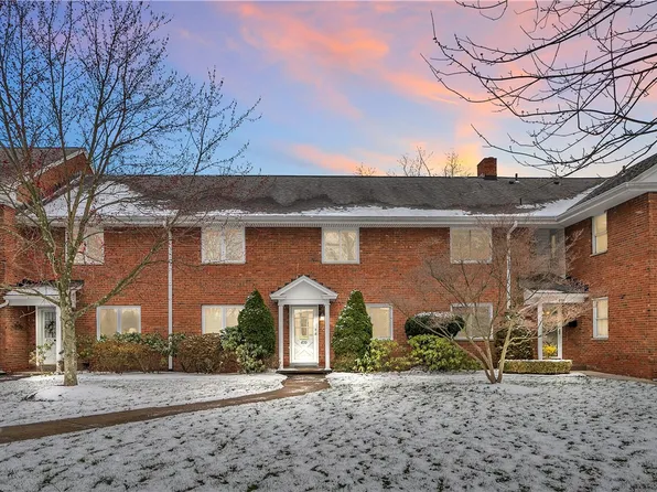 833 Alden Dr, Pittsburgh, PA 15220