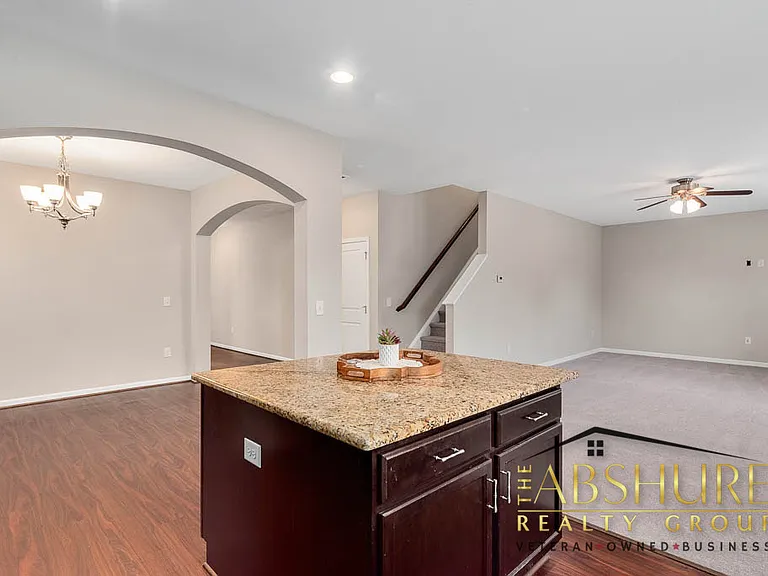 436 Stapleford Ln — Photo 13