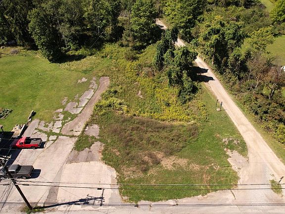 2nd image of 804 Clarence Rd