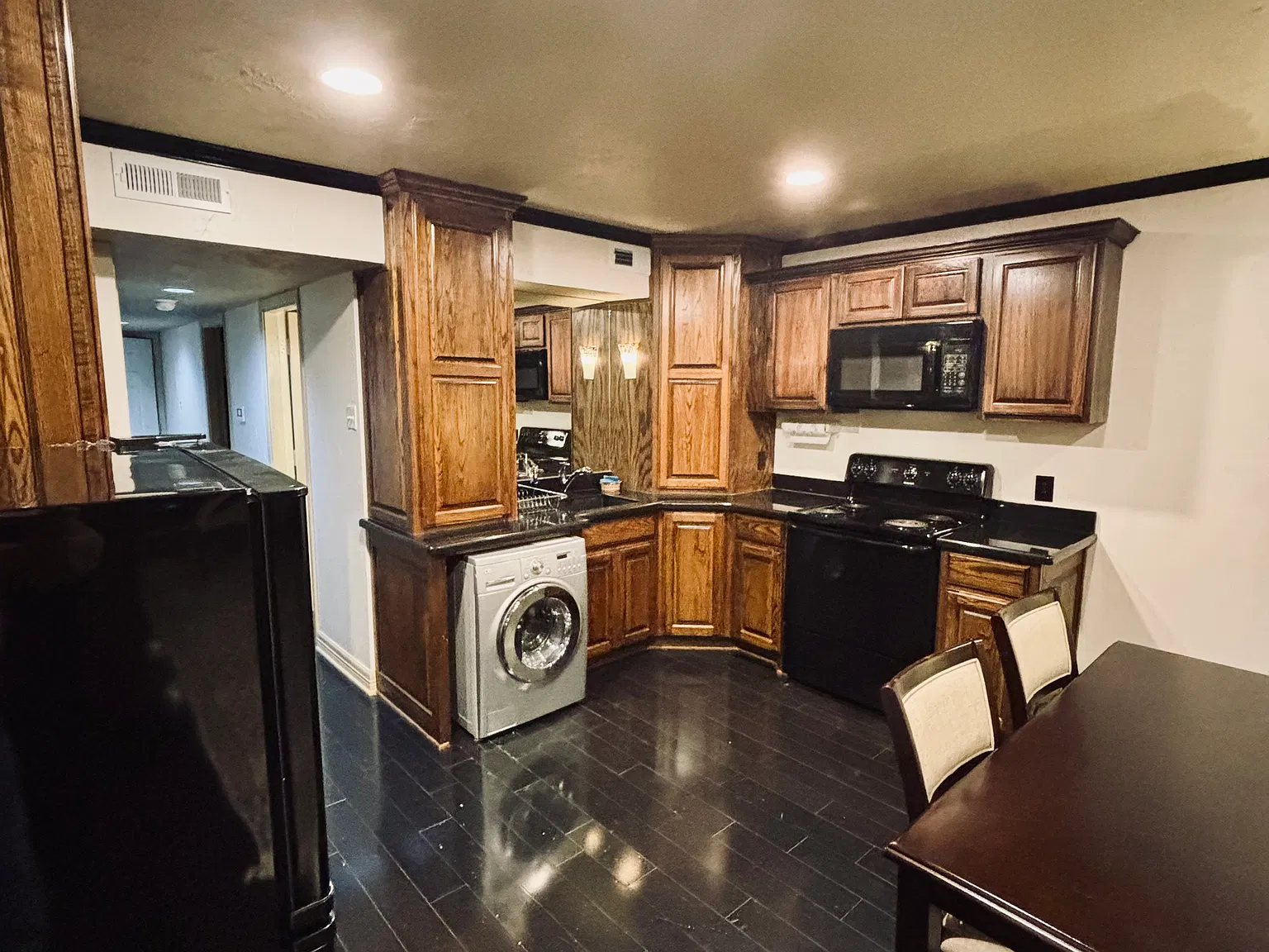 1 bed, 600 sqft, $1,600 — Photo 3