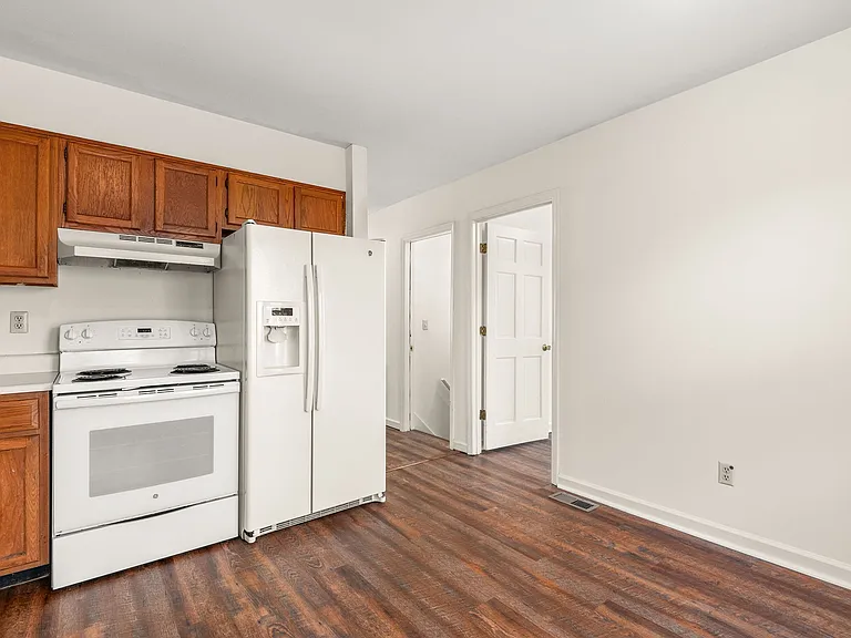 4966 Sherman Oaks Dr — Photo 10