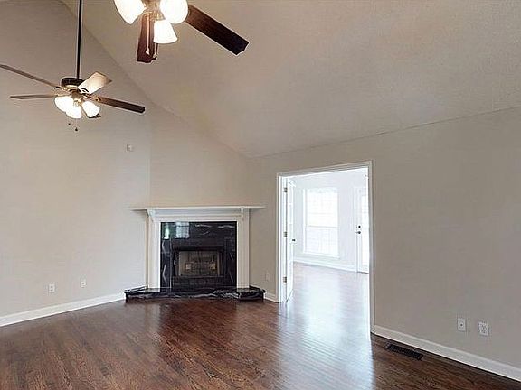 4th image of 2373 Chimney Lake Cir