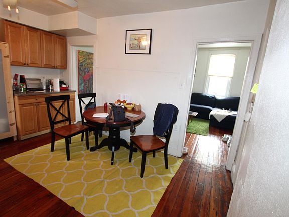 3rd image of 821 N 26th St APT 3