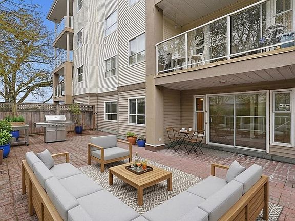 4th image of 4758 53rd St #111