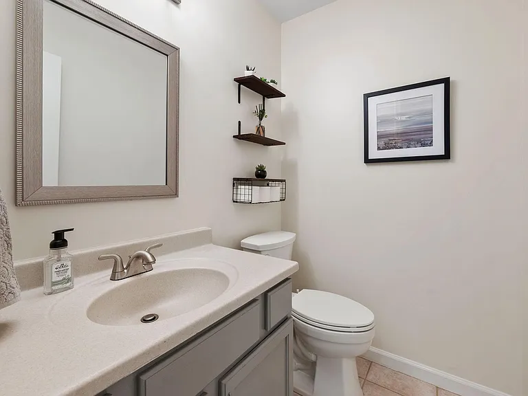 805 S White St — Photo 30