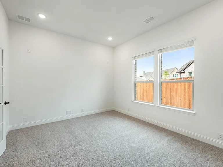 1073 Canuela Way — Photo 11