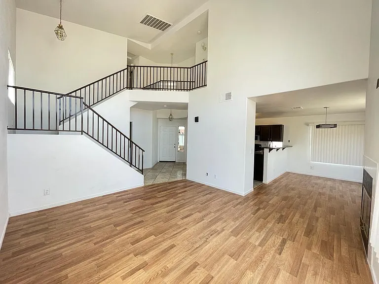 5730 Coleridge Way — Photo 6