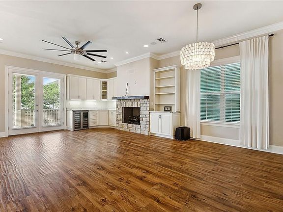 4th image of 846 Pontalba St