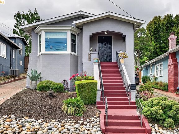 2nd image of 3039 Modesto Ave