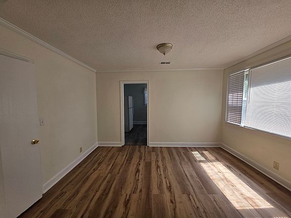 5th image of 3015 English Ave
