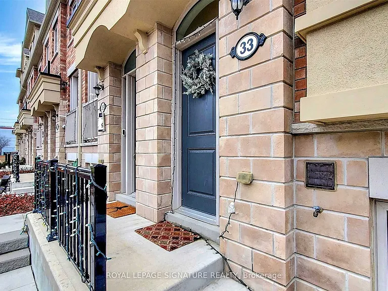 33 Edward Horton Cres — Photo 3
