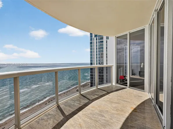 17555 Collins Ave #2303/04, North Miami Beach, FL 33160