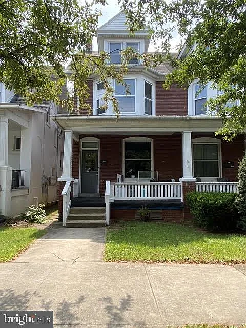 4 bed, 1452 sqft, $1,750 — Photo 2