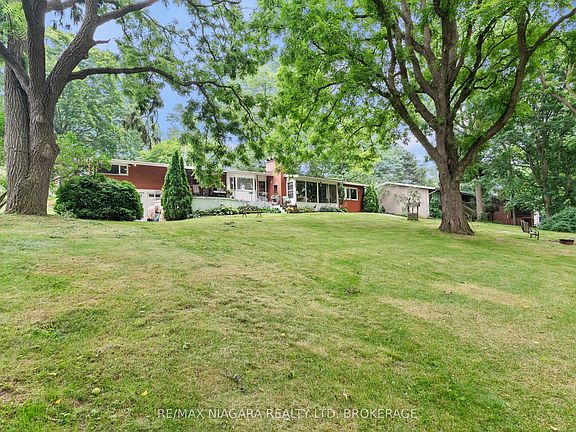 2nd image of 46 Melrose Dr