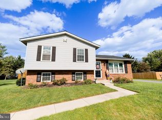 216 Grand Dr, Taneytown, MD
