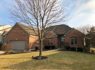 560 Ridgewood Dr, Antioch, IL 60002