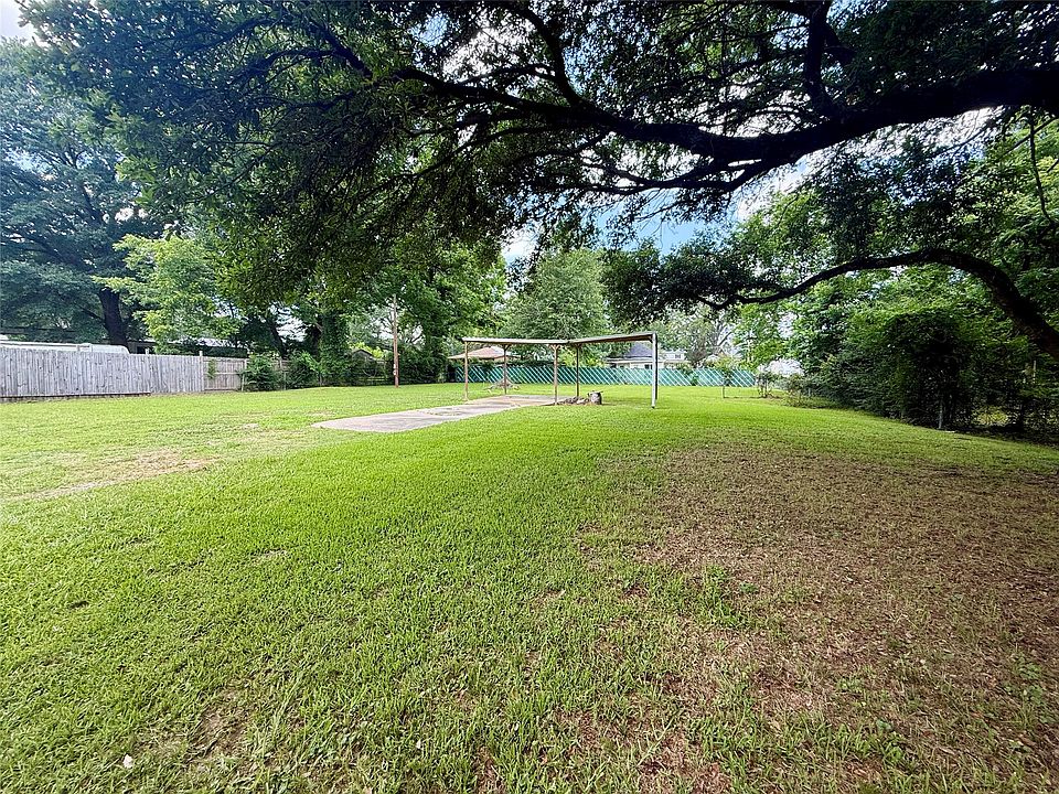 1st image of 206 Mooring St