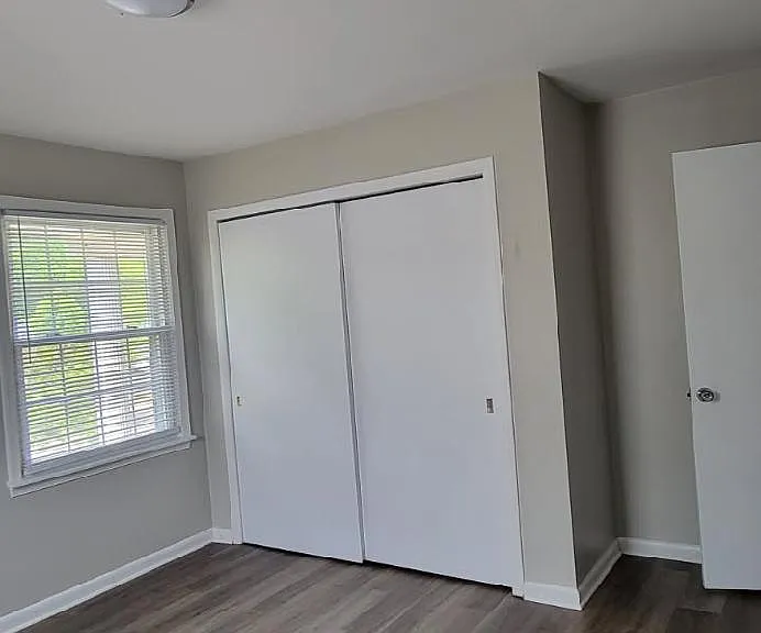 111 Bowman Ave #4 — Photo 5