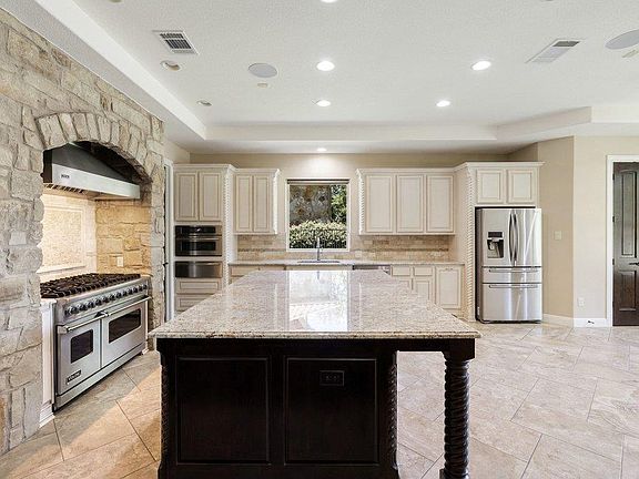 5th image of 105 Aruba Ct