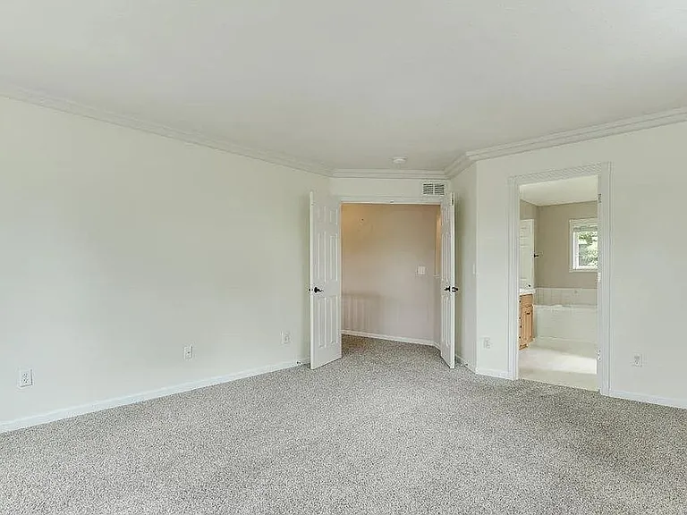 16541 NW Graf St — Photo 18