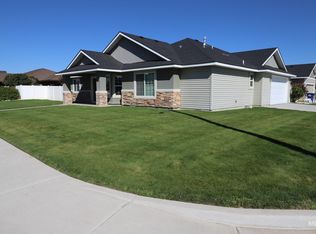 812 Hometowne Rd, Twin Falls, ID 83301