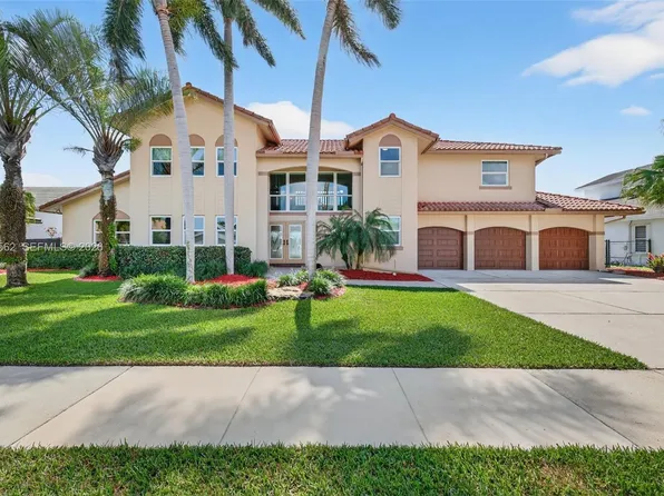 10376 SW 18th St, Davie, FL 33324