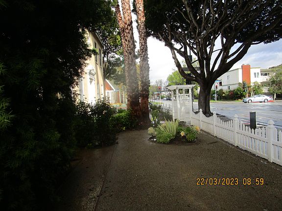 Very Friendly Neighborhood