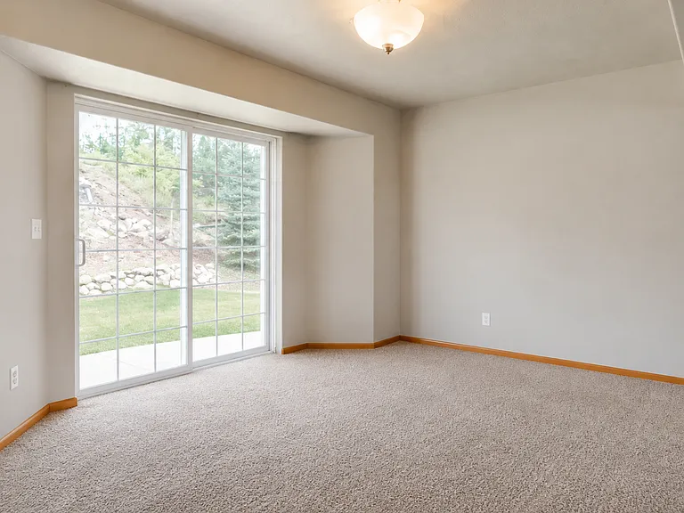 4904 E 15th Ave — Photo 5