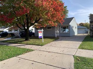 8267 Elm St, Taylor, MI 48180