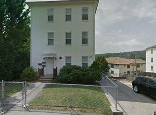 31 Esther St, Worcester, MA 01607