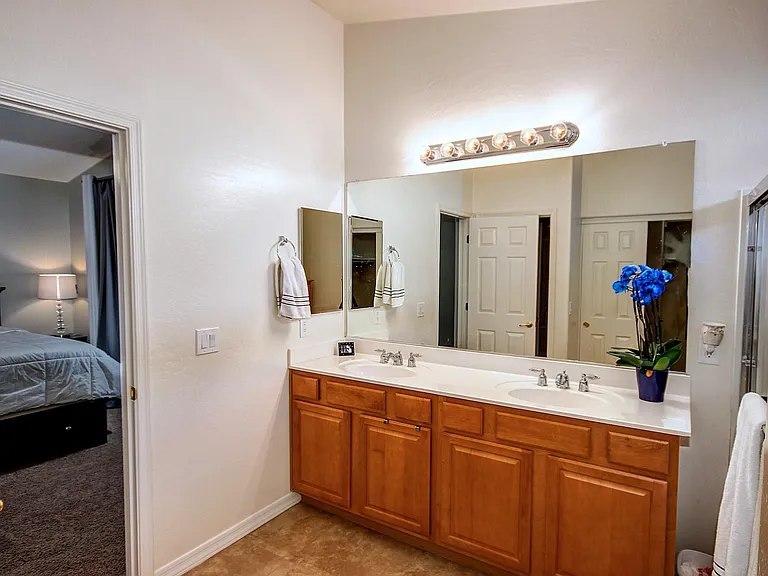 12754 W Desert Mirage Dr — Photo 3