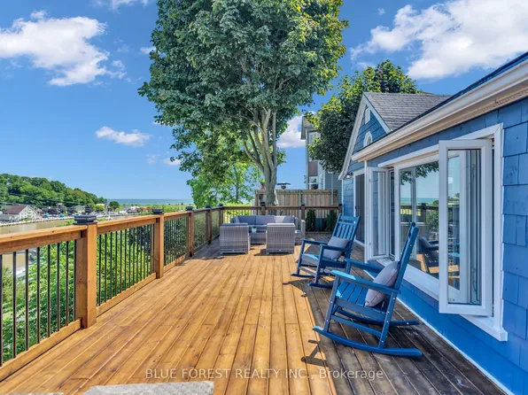 213 William St, Central Elgin, ON N5L 1C5