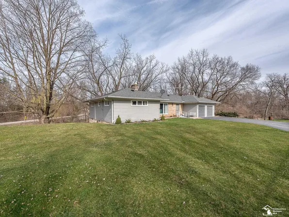 13332 Stowell Rd, Dundee, MI 48131