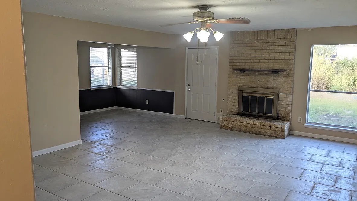 21711 Meadowhill Dr — Photo 4