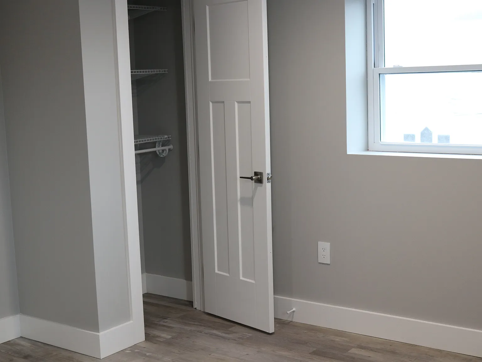 2 bed, $1,100 — Photo 4