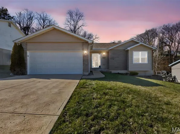 2361 Arkansas Dr, High Ridge, MO 63049