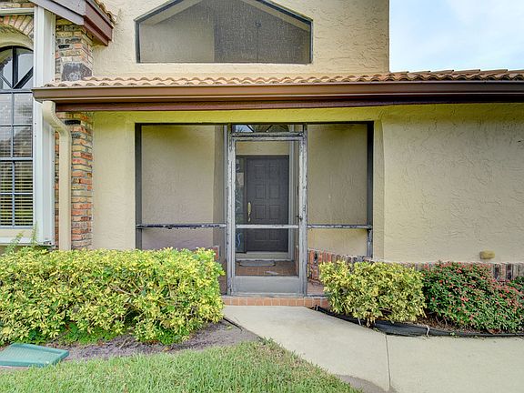 4th image of 8213 Cassia Dr