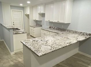 910 Live Oak Cir, Harlingen, TX 78550