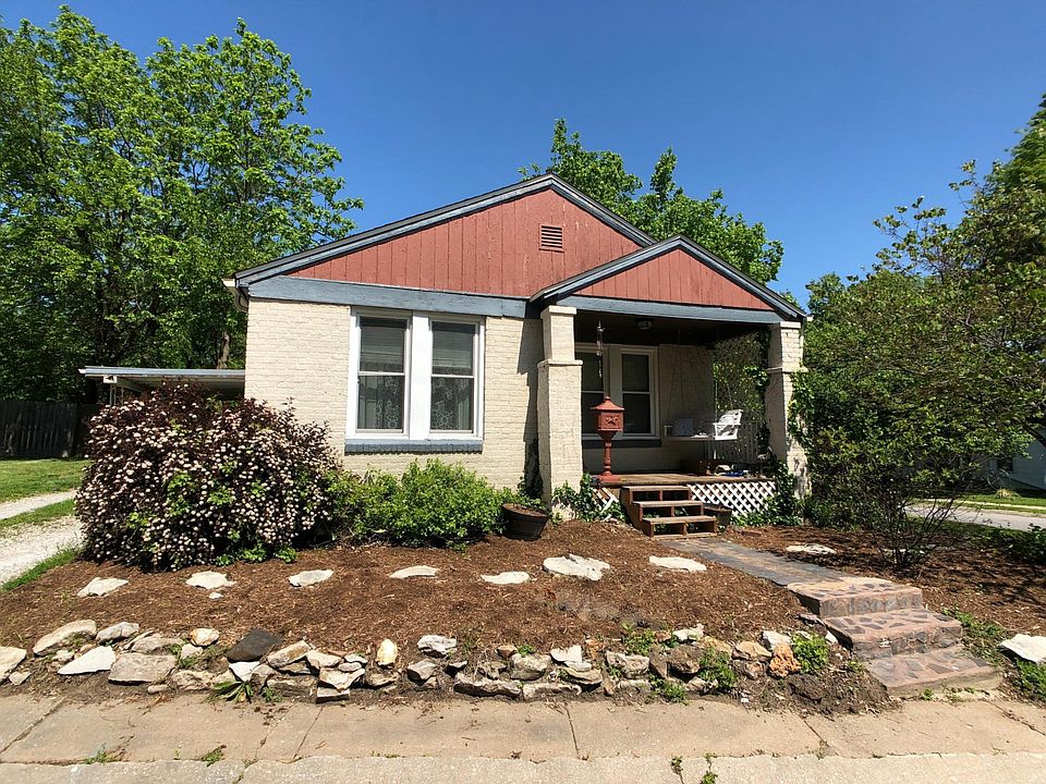 1425 Hickory St Columbia MO- 3