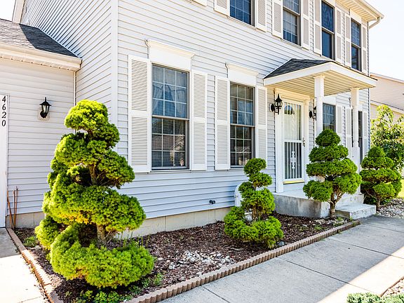 2nd image of 4620 Meadowbrook Ln