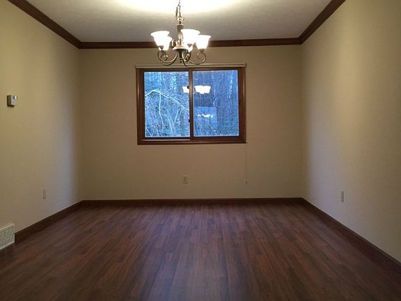 4th image of 20479 Wildwood Ln