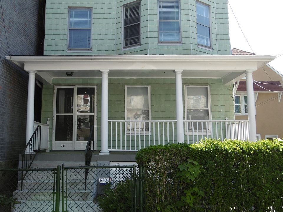 1st image of 221 Union Ave