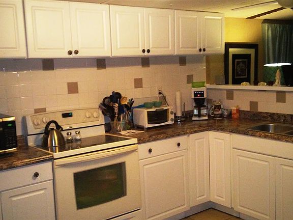 2nd image of 18 Palm Castle Dr