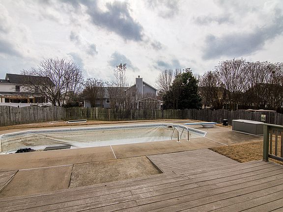 2nd image of 133 Teal Park Ln