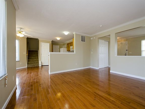 3rd image of 202 Lights Pointe Ct