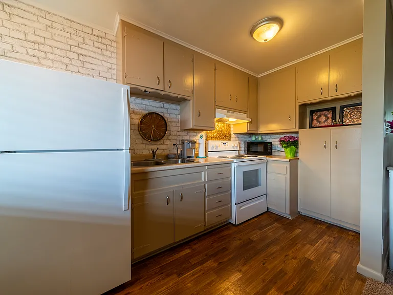 1417 S Trenton Ave #7 — Photo 7
