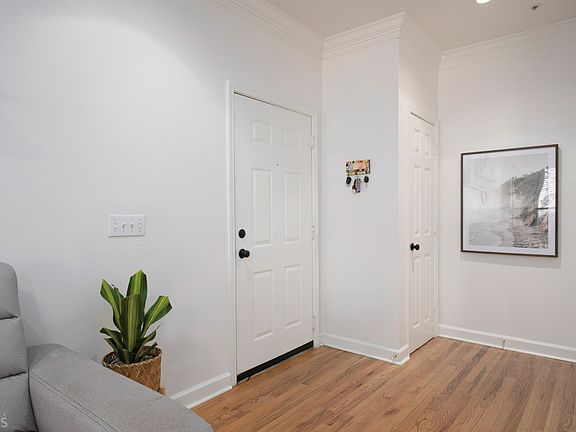 4th image of 3777 Peachtree Rd NE APT 1501